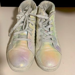 Justice zip up multi colored sneaker’s